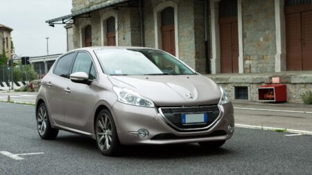 Peugeot 208_1